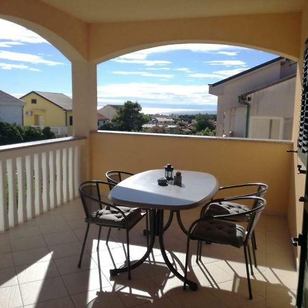 Apartman Dora Povljana Kültér fotó