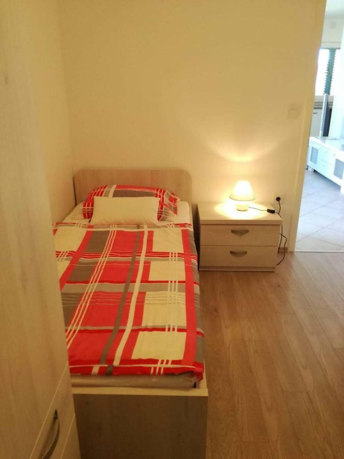 Apartman Dora Povljana Kültér fotó